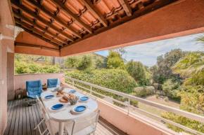 Duplex avec terrasse et parking proche des plages